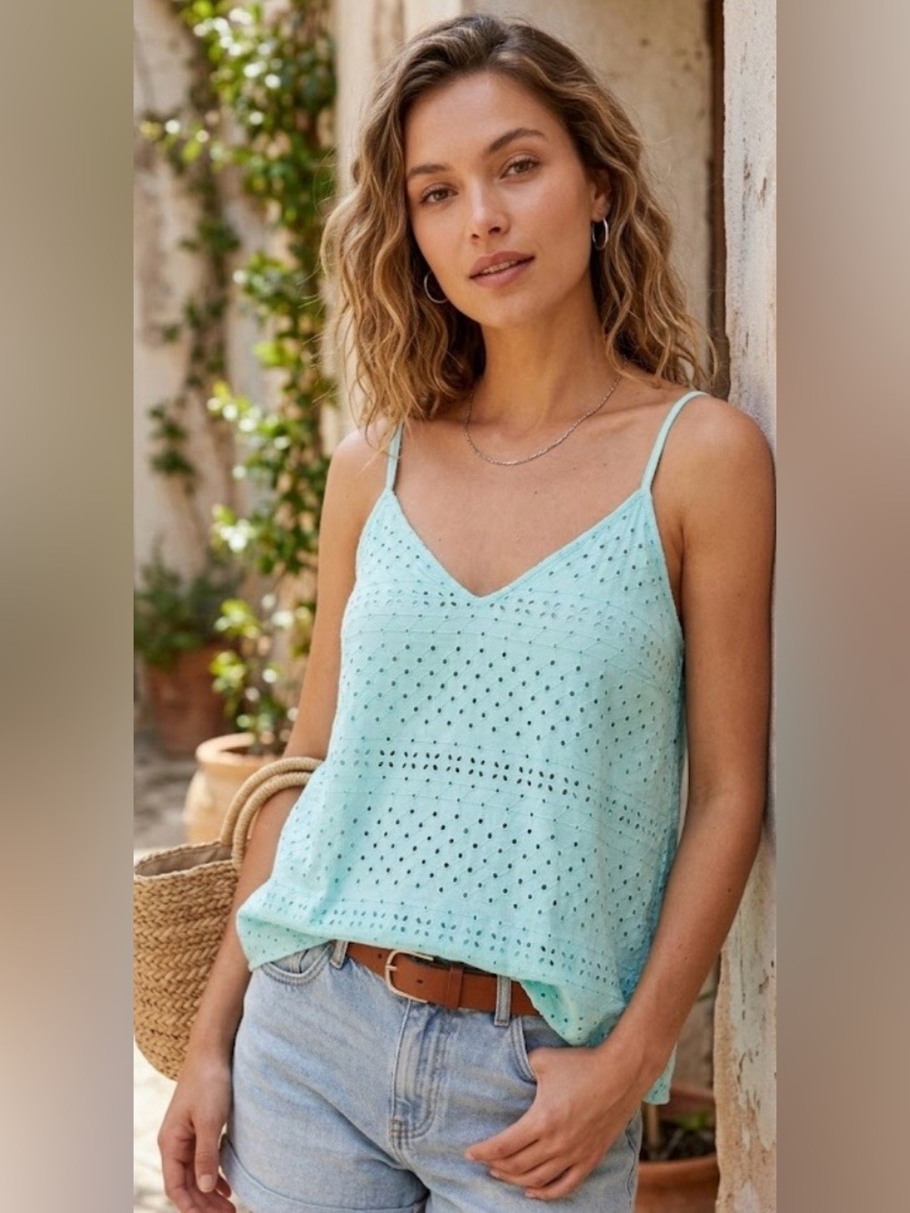 TORRID Women's Top Plus Size 1X ( 1 ) Aqua Blue Eyelet Stretch Knit Tank Cami